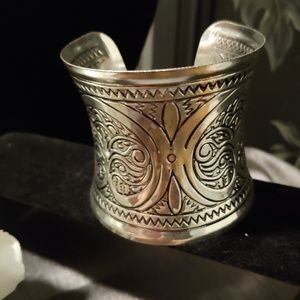 Cuff bracelet